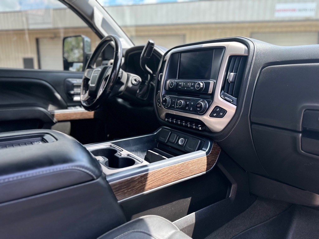 2018 GMC Sierra Image 17