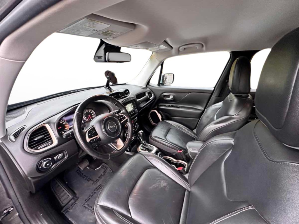 2016 Jeep Renegade Image 13