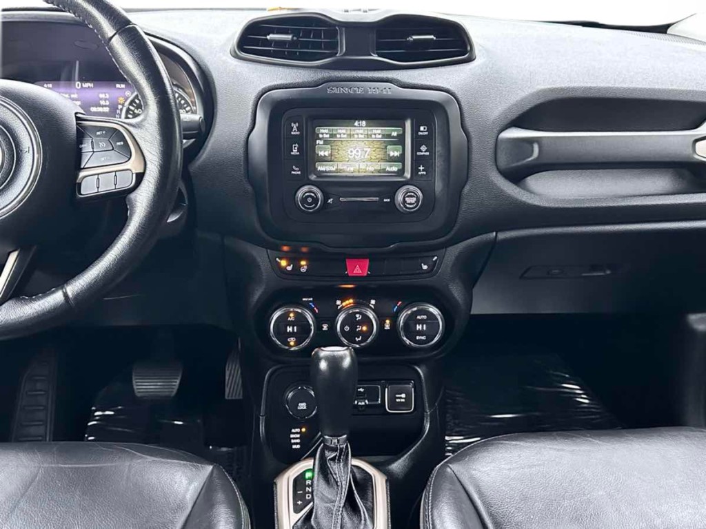 2016 Jeep Renegade Image 18