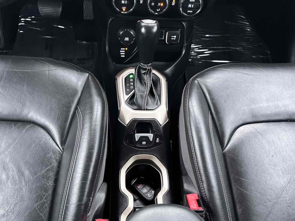 2016 Jeep Renegade Image 19