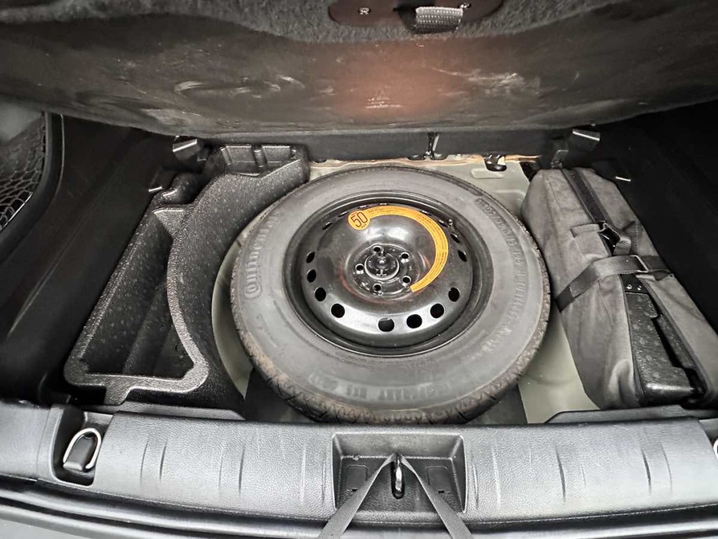 2016 Jeep Renegade Image 25