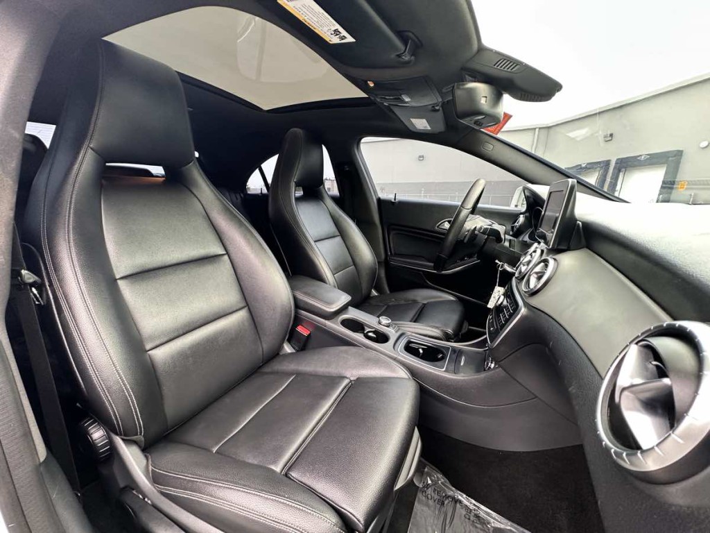 2016 Mercedes-Benz CLA-Class Image 14