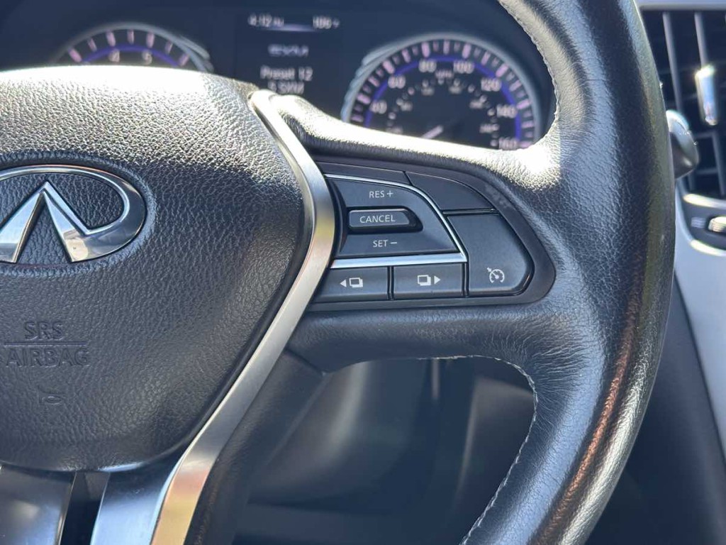 2017 INFINITI Q60 Image 20