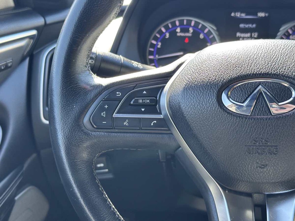 2017 INFINITI Q60 Image 21