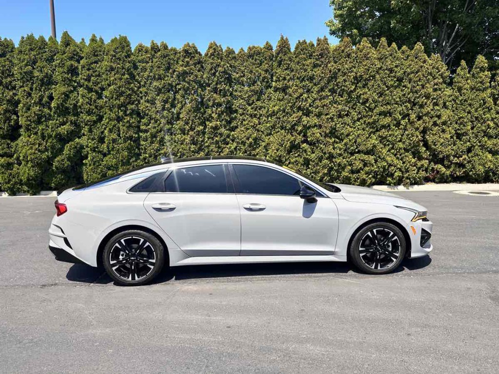 2022 Kia K5 Image 8