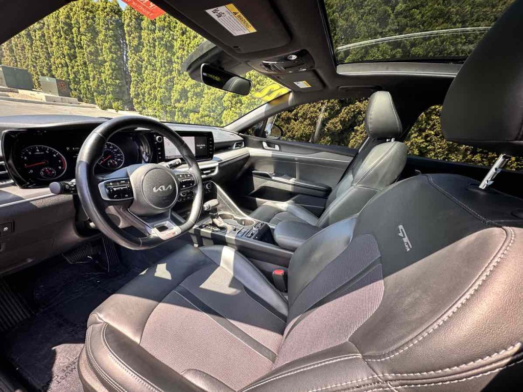 2022 Kia K5 Image 12