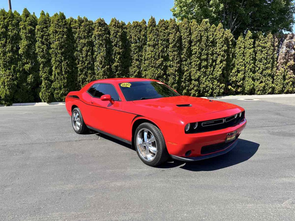2015 Dodge Challenger Image 3