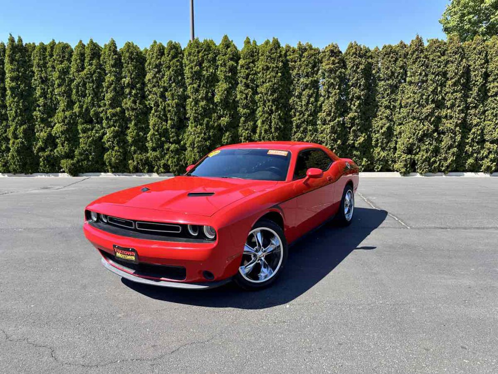 2015 Dodge Challenger Image 4