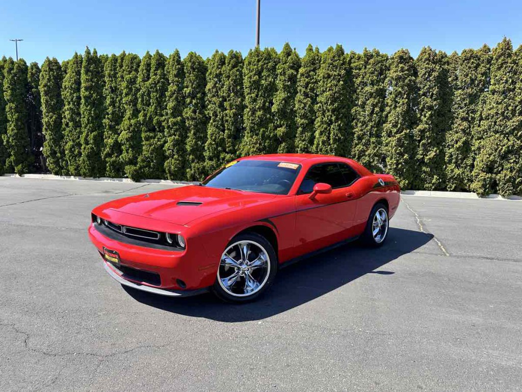 2015 Dodge Challenger Image 5