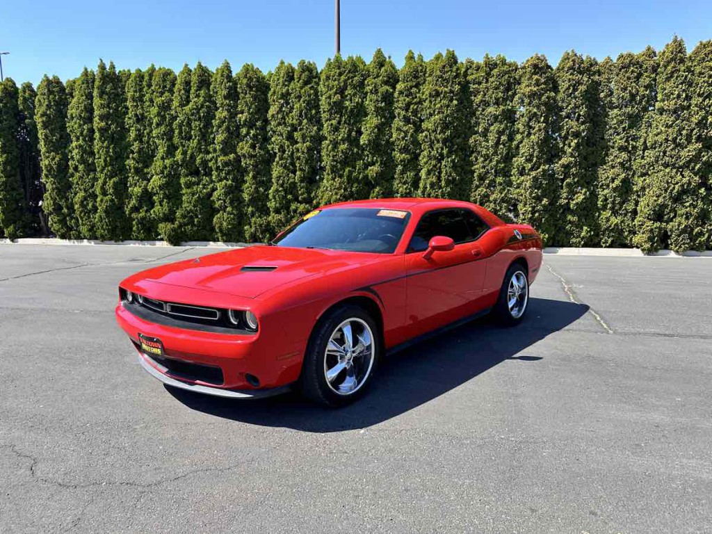 2015 Dodge Challenger Image 6