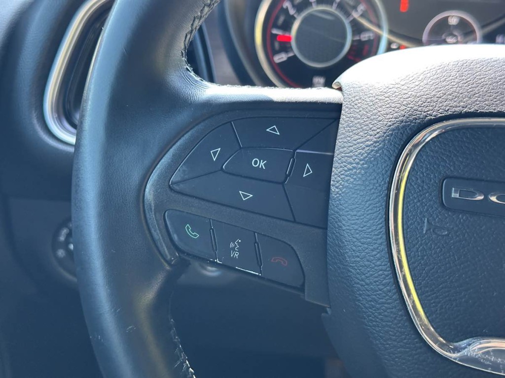 2015 Dodge Challenger Image 21