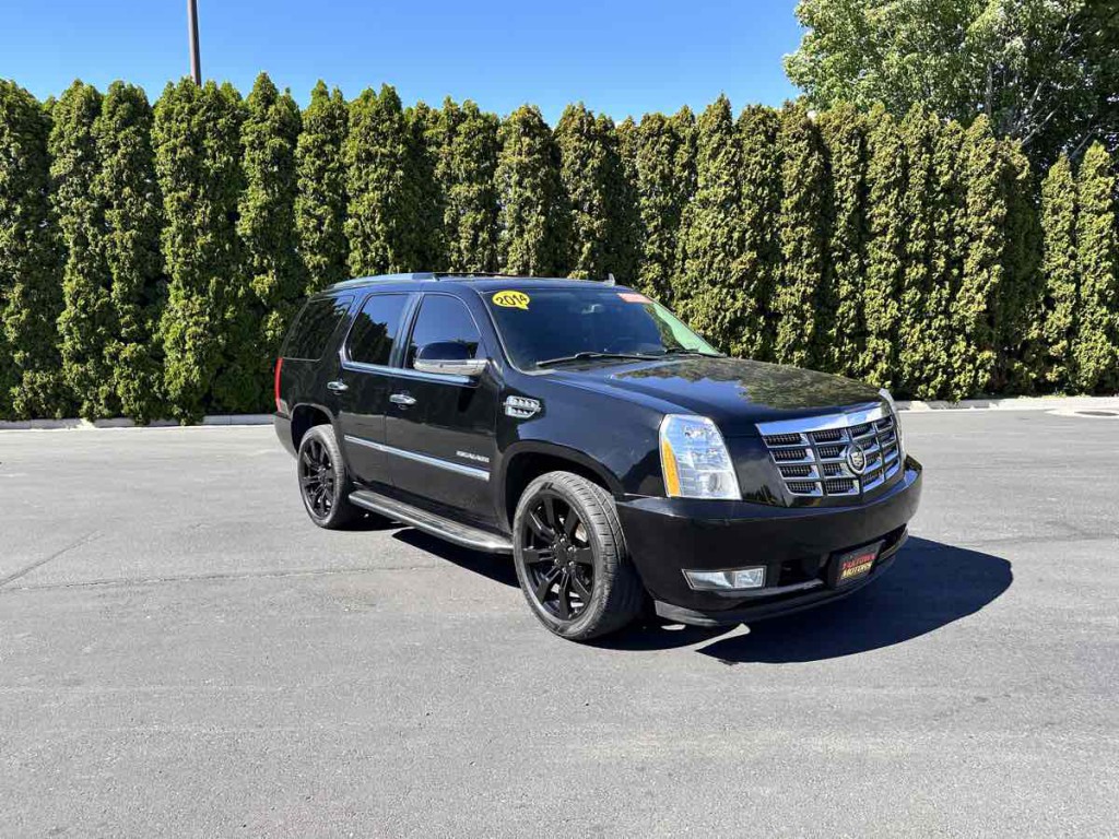 2014 Cadillac Escalade Image 3