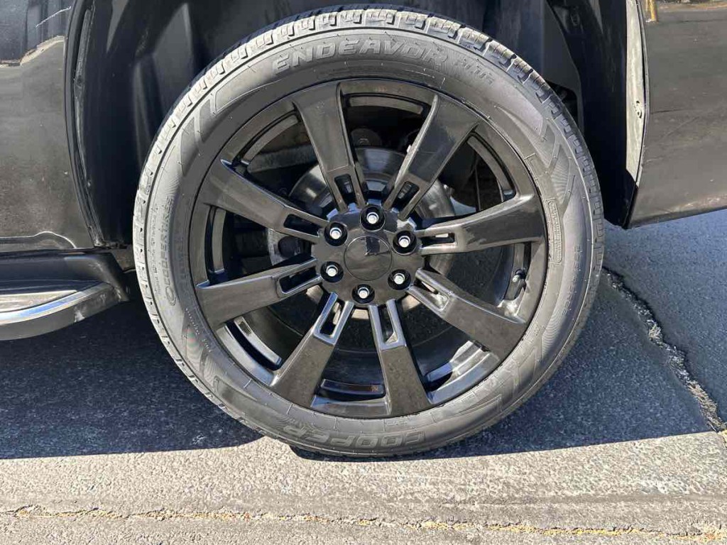 2014 Cadillac Escalade Image 27
