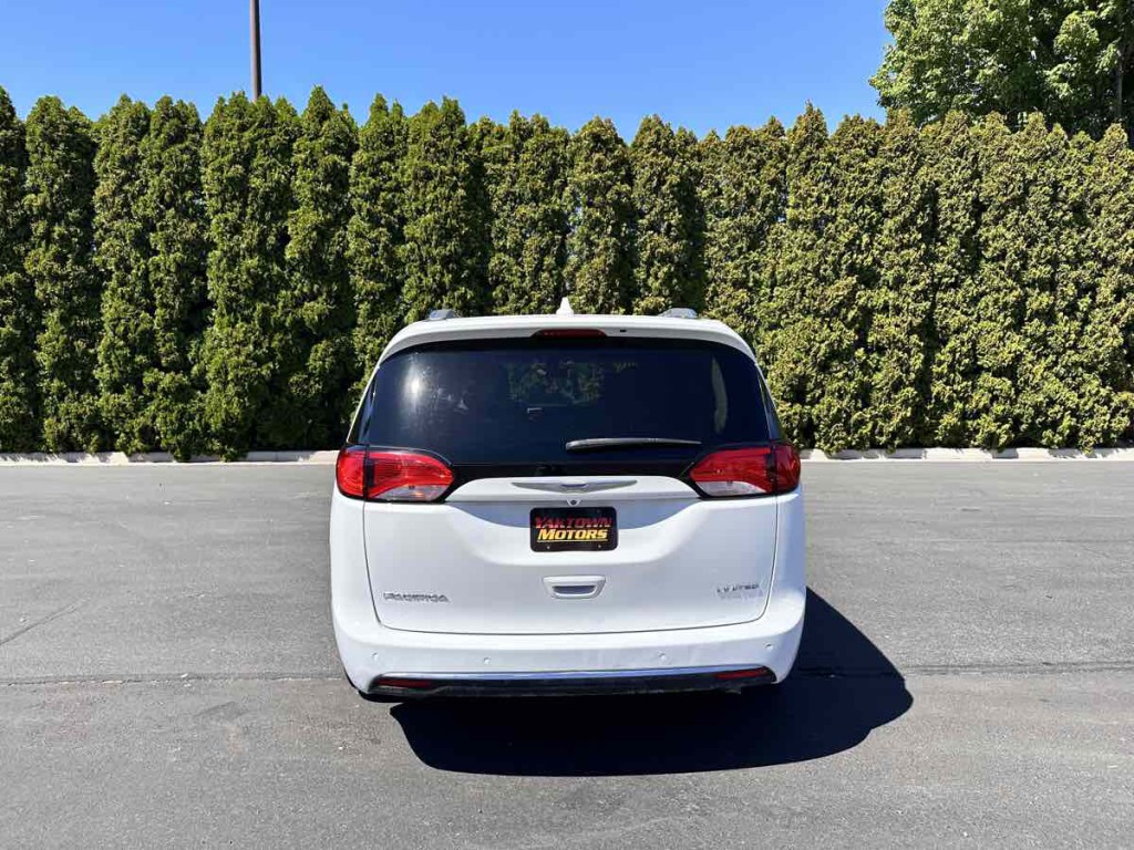 2020 Chrysler Pacifica Image 10