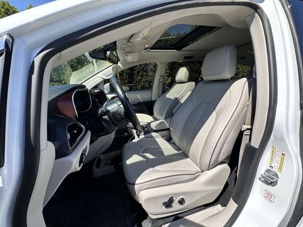 2020 Chrysler Pacifica Image 13