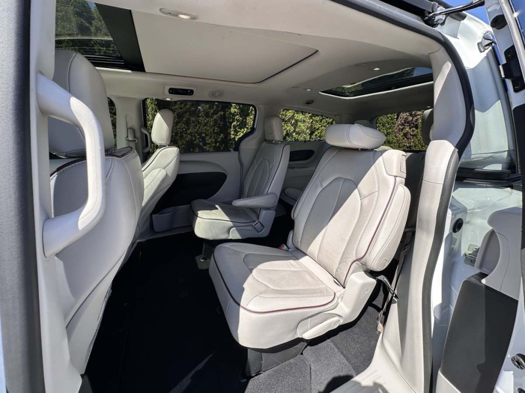 2020 Chrysler Pacifica Image 15
