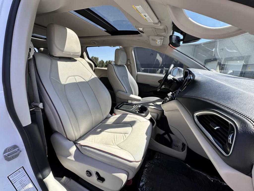2020 Chrysler Pacifica Image 17