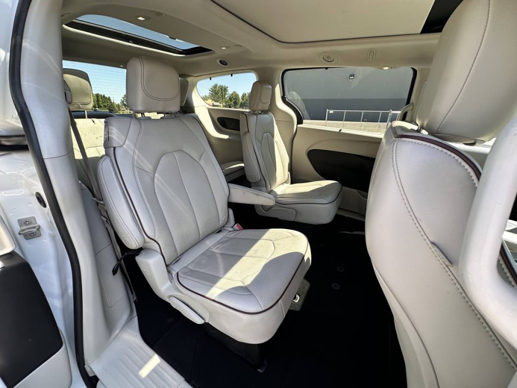 2020 Chrysler Pacifica Image 18