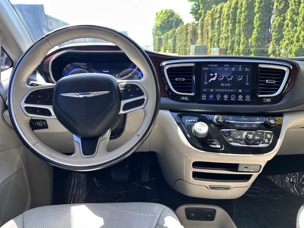 2020 Chrysler Pacifica Image 21
