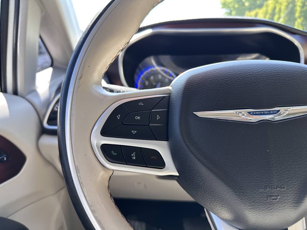 2020 Chrysler Pacifica Image 28
