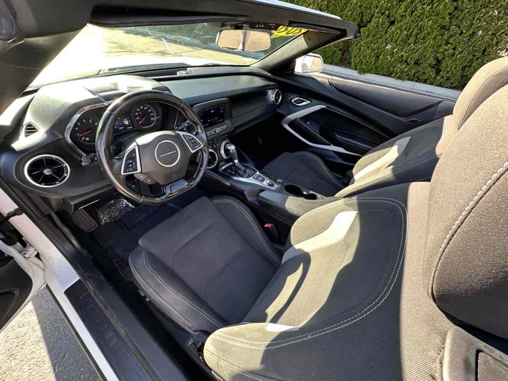 2020 Chevrolet Camaro Image 14