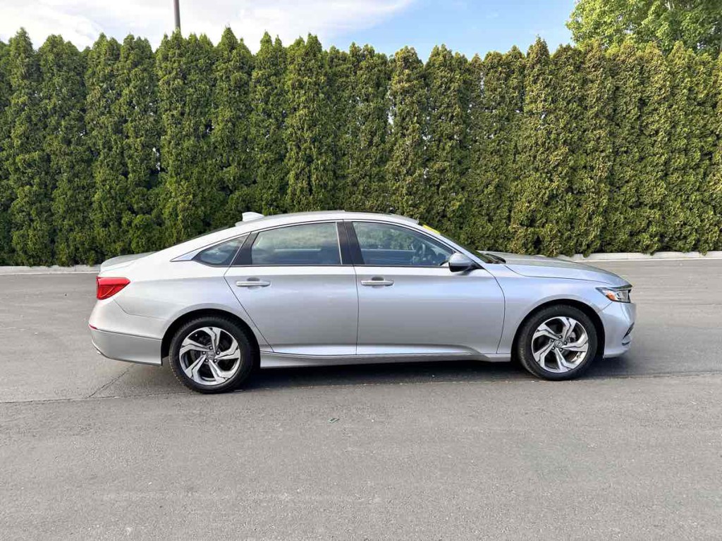 2018 Honda Accord Image 8