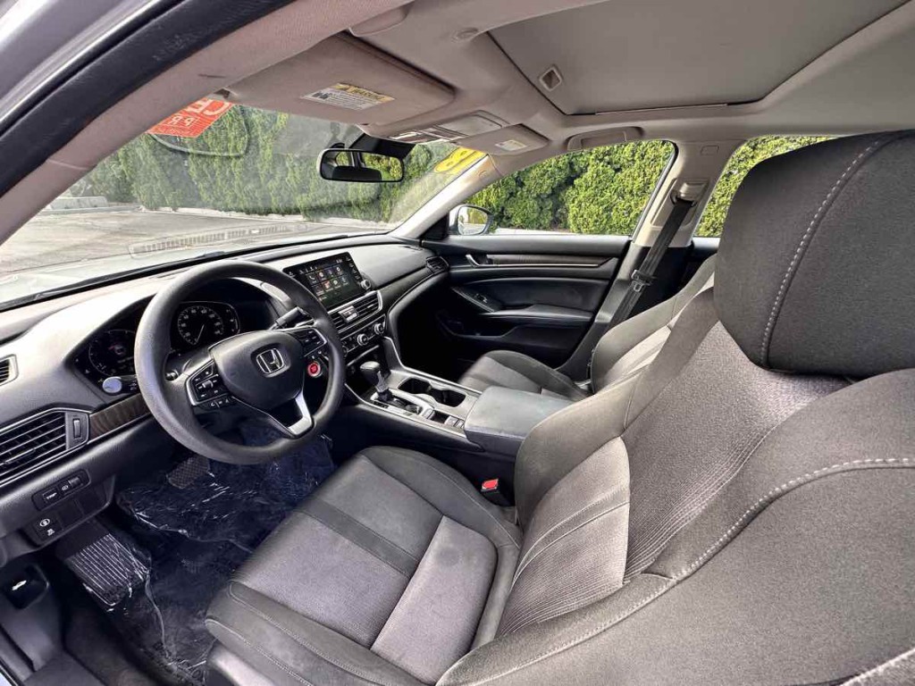2018 Honda Accord Image 12