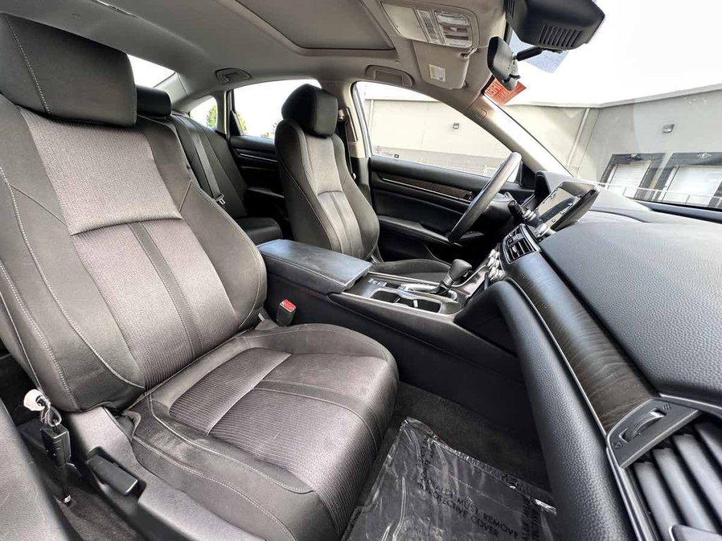 2018 Honda Accord Image 14