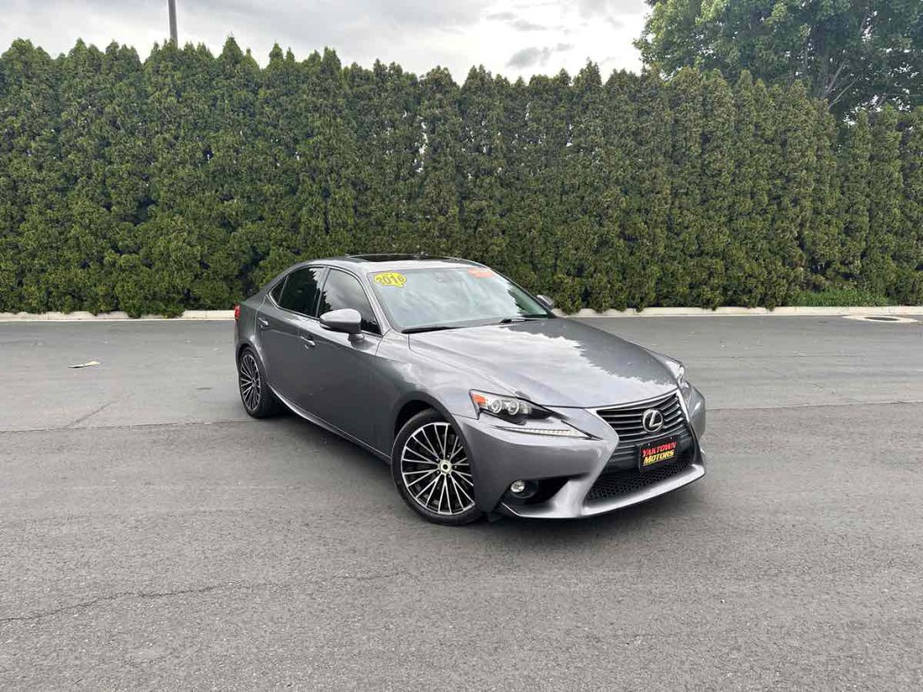 2016 Lexus IS 200t Image 2