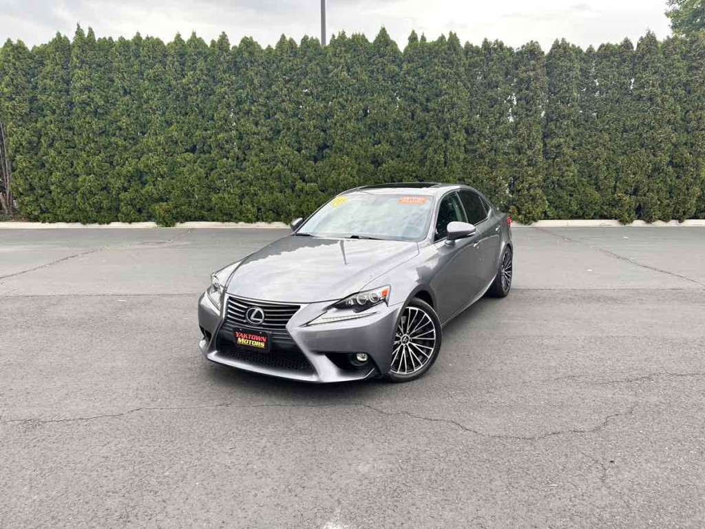 2016 Lexus IS 200t Image 4