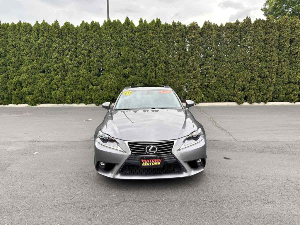 2016 Lexus IS 200t Image 7