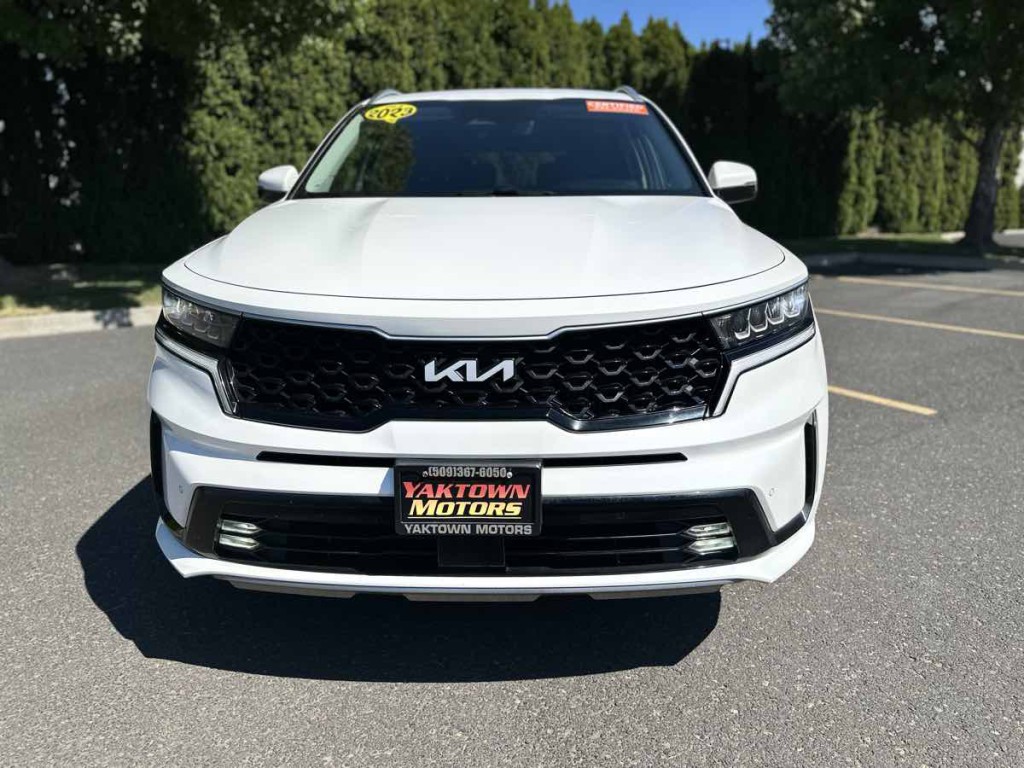 2023 Kia Sorento Image 2