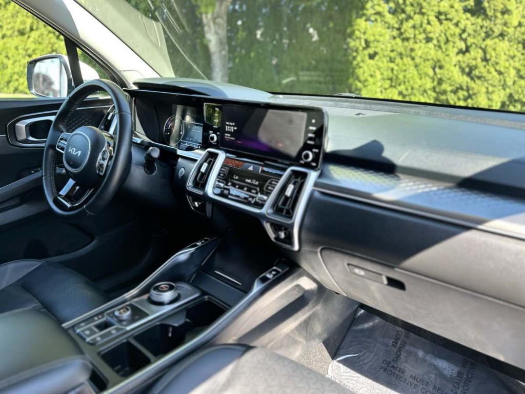 2023 Kia Sorento Image 17