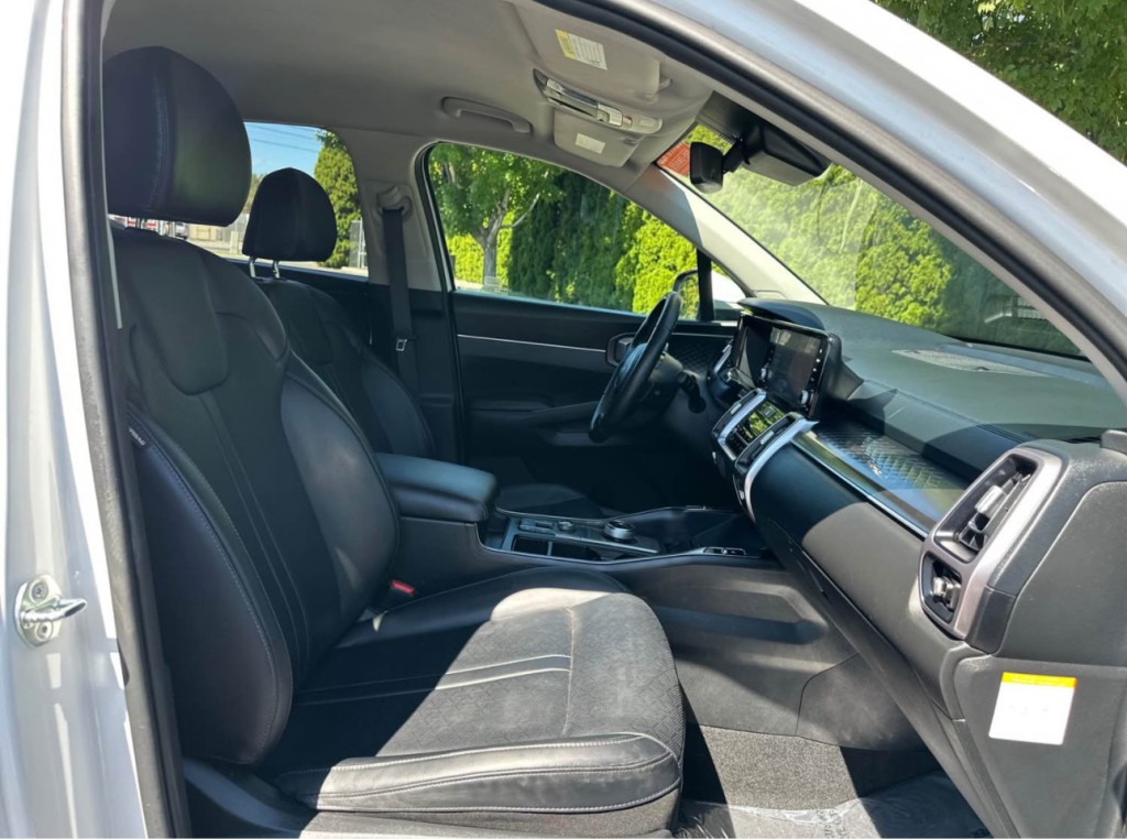 2023 Kia Sorento Image 24