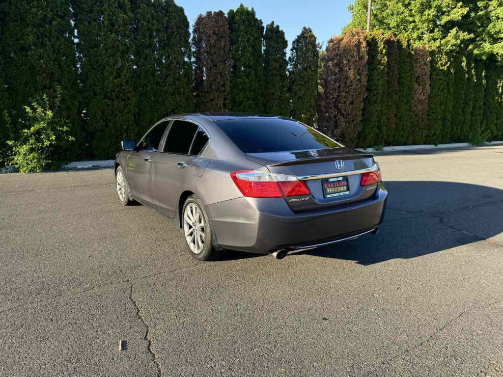 2015 Honda Accord Image 8