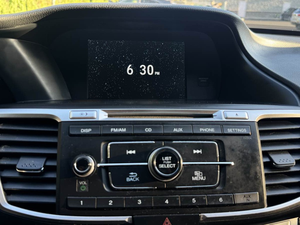 2015 Honda Accord Image 15