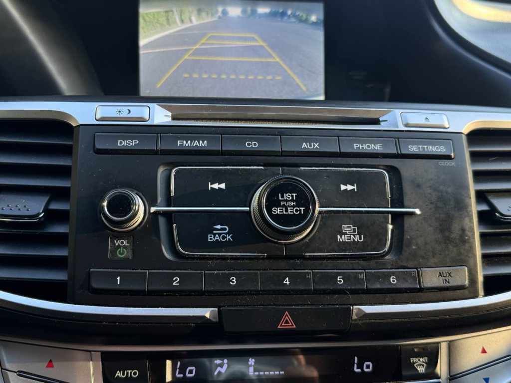 2015 Honda Accord Image 16