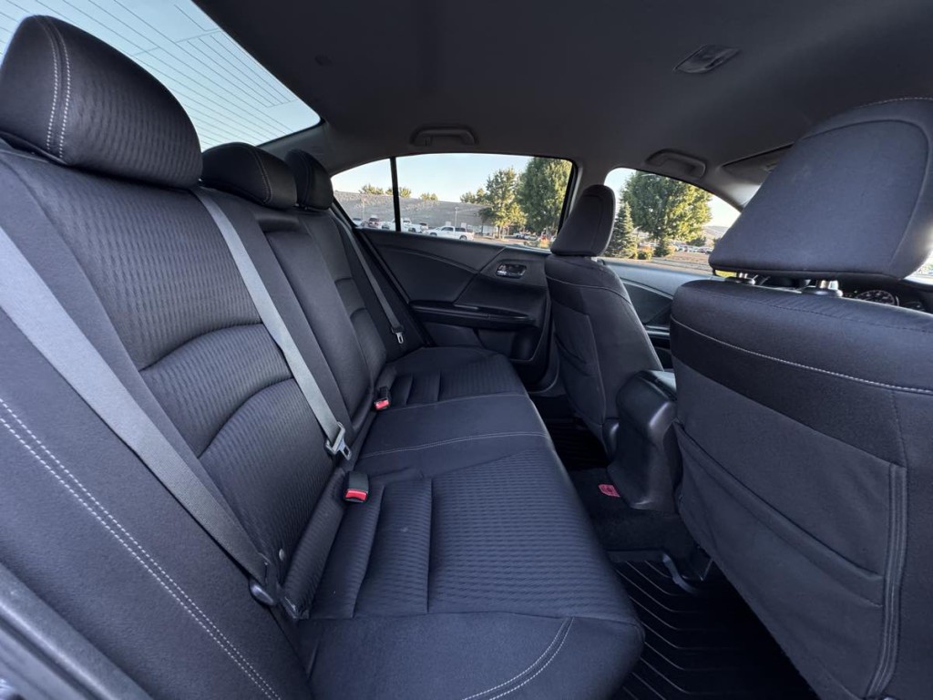 2015 Honda Accord Image 20