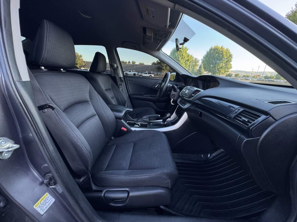 2015 Honda Accord Image 22