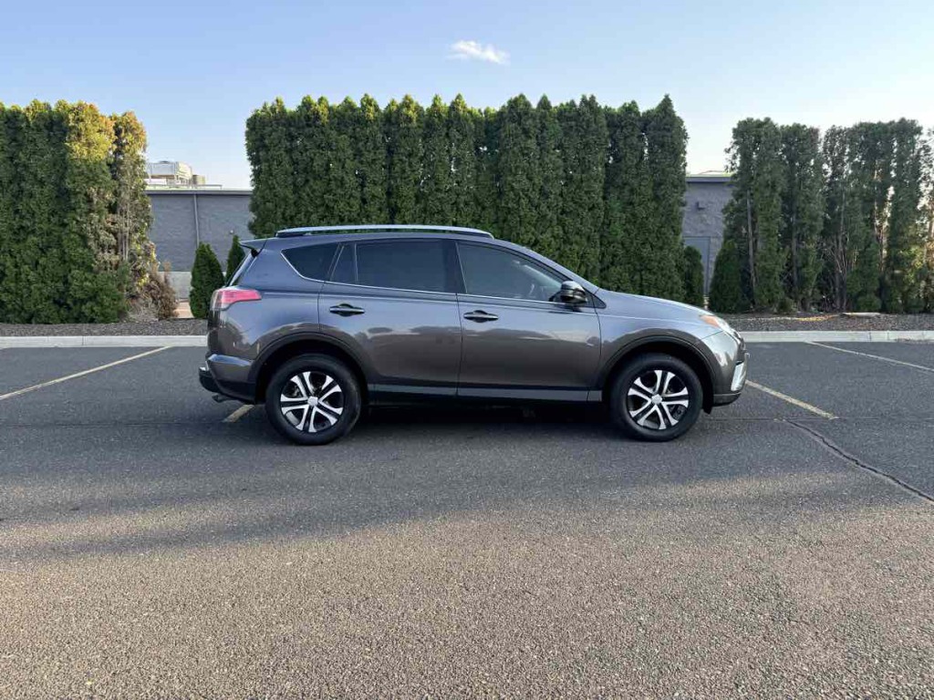 2018 Toyota Rav4 Image 7
