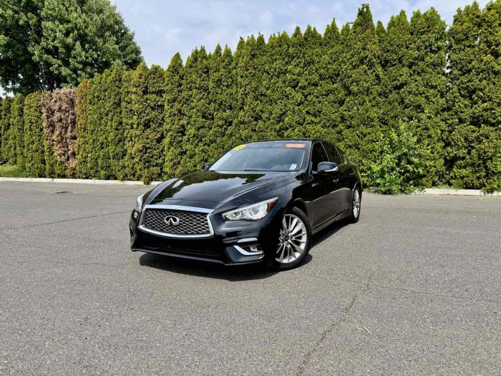 2021 INFINITI Q50 Image 3