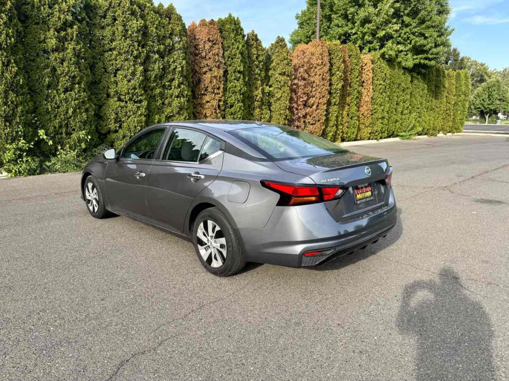 2019 Nissan Altima Image 8