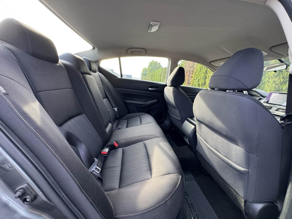 2019 Nissan Altima Image 19