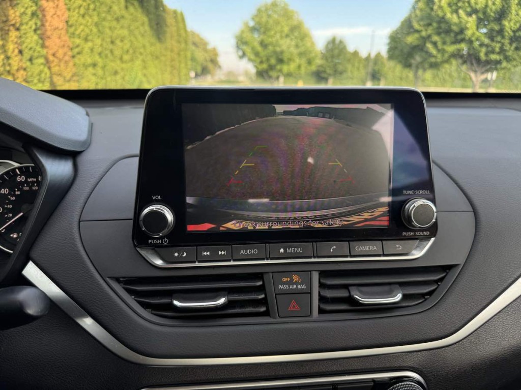 2019 Nissan Altima Image 27