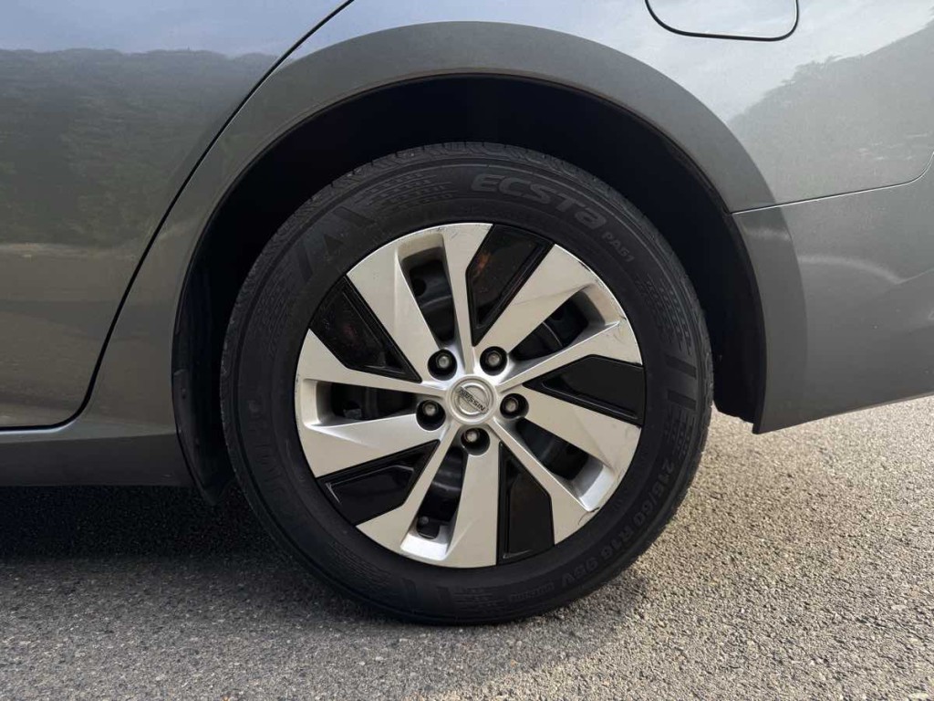 2019 Nissan Altima Image 28