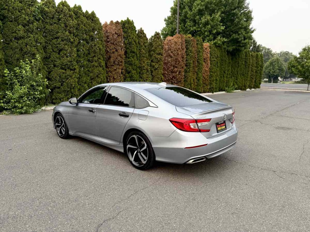 2020 Honda Accord Image 9