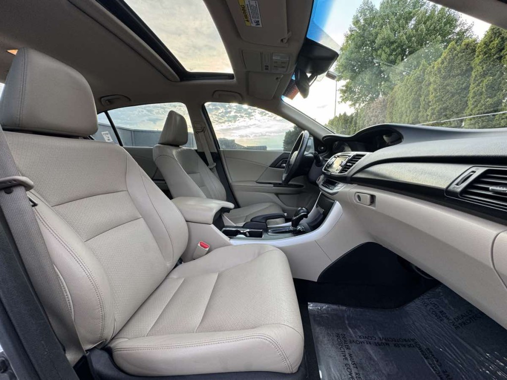 2013 Honda Accord Image 18