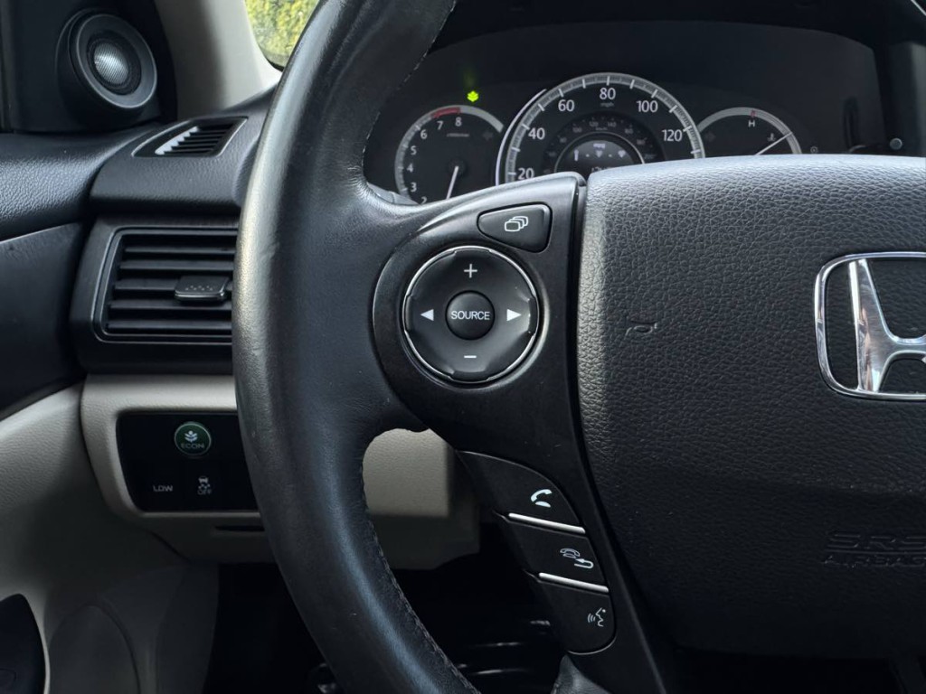 2013 Honda Accord Image 22
