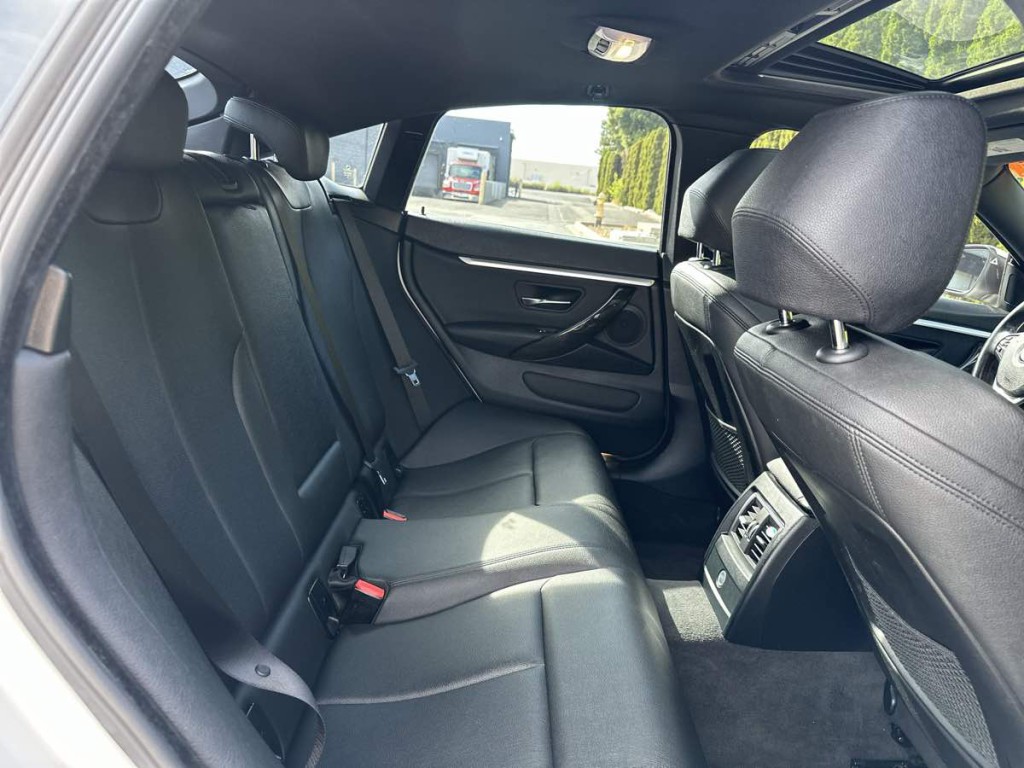 2019 BMW 4 Series Image 12