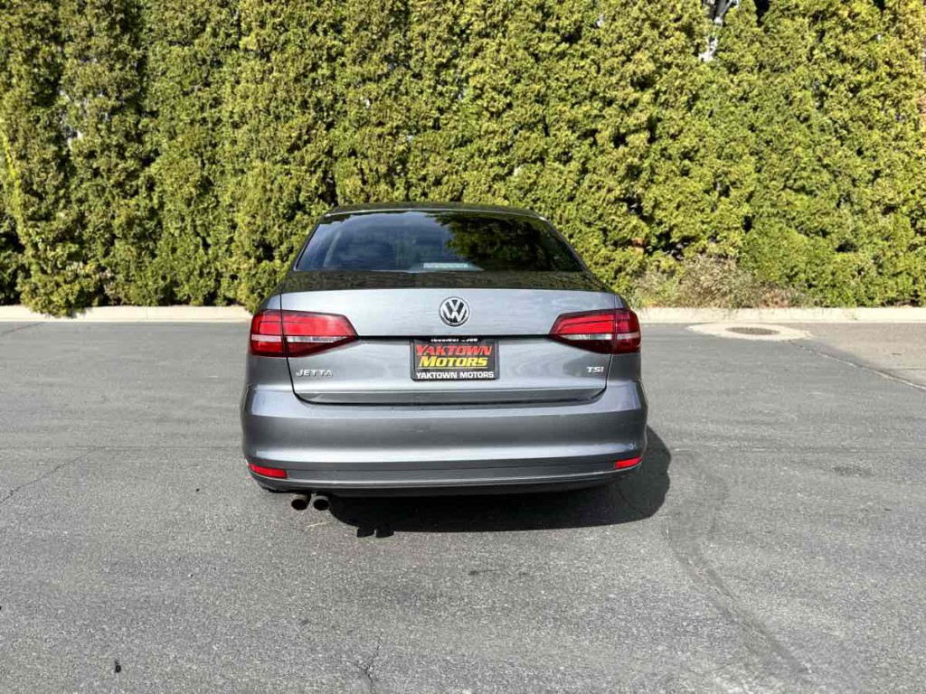 2018 Volkswagen Jetta Image 9